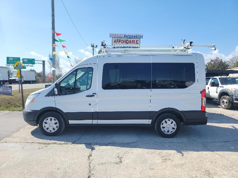 Ford Transit 150 Wagon Med. Roof XL w/Sliding Pass. 130-in. WB 2019