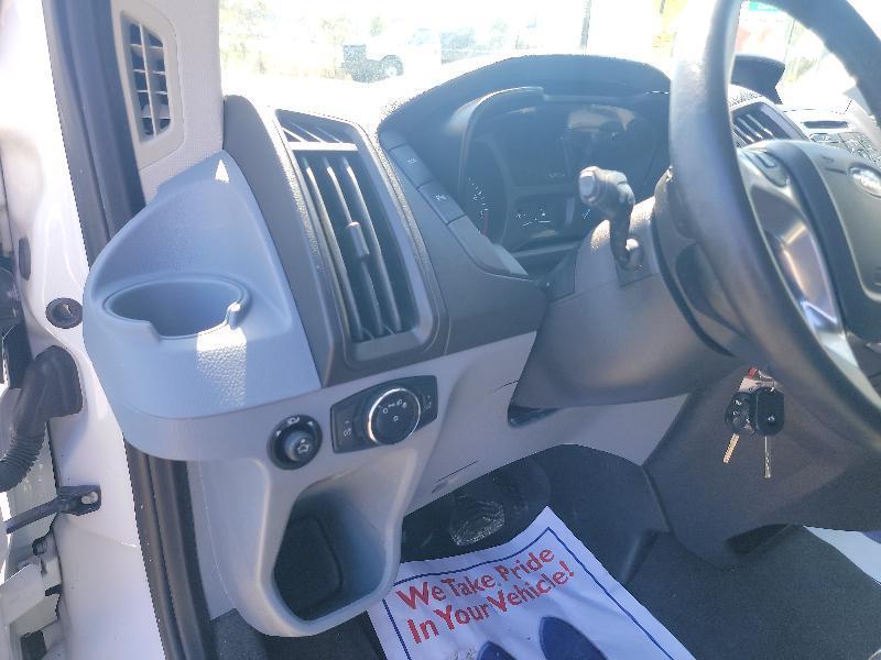 Ford Transit 150 Wagon Med. Roof XL w/Sliding Pass. 130-in. WB 2019