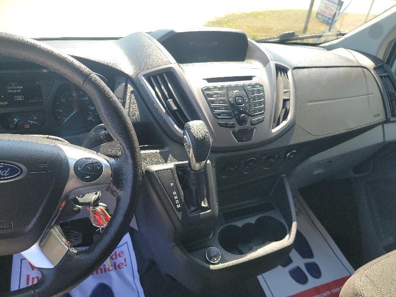 Ford Transit 150 Wagon Med. Roof XL w/Sliding Pass. 130-in. WB 2019