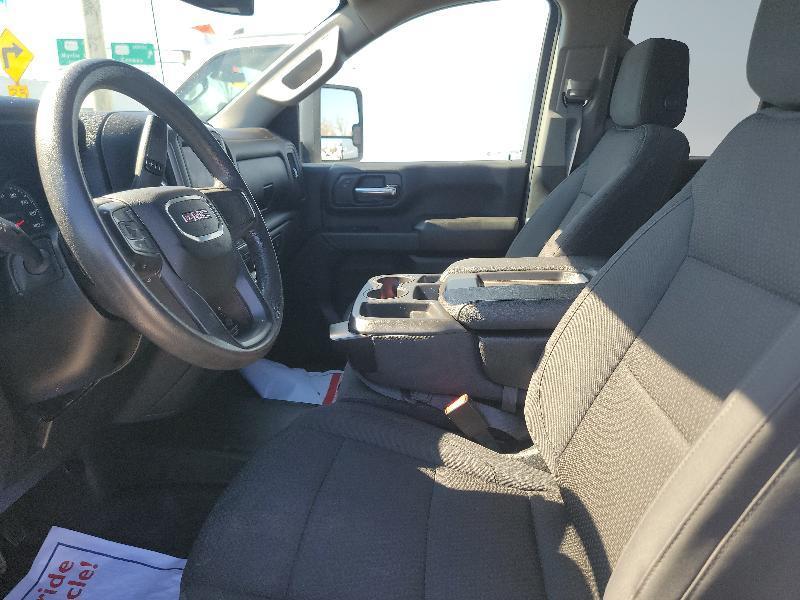 GMC Sierra 2500HD Pro Double Cab 4WD SB 2024