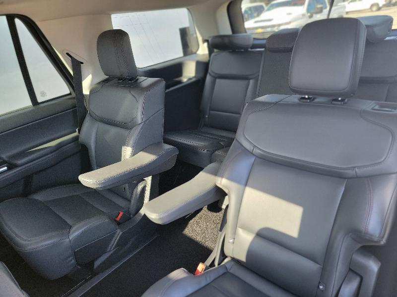 Ford Expedition Active 4WD 2025