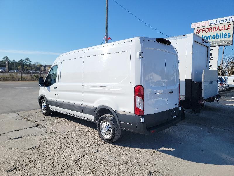 Ford Transit 250 Van Med. Roof w/Sliding Pass. 148-in. WB 2023