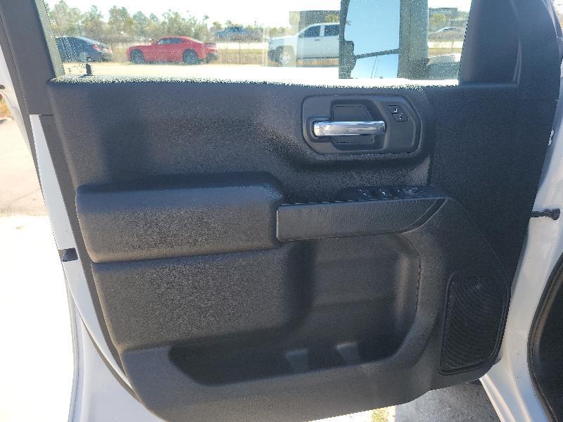 Chevrolet Silverado 3500HD Work Truck Crew Cab 4WD 2023