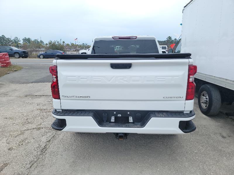 Chevrolet Silverado 1500 Custom Crew Cab 2WD 2024