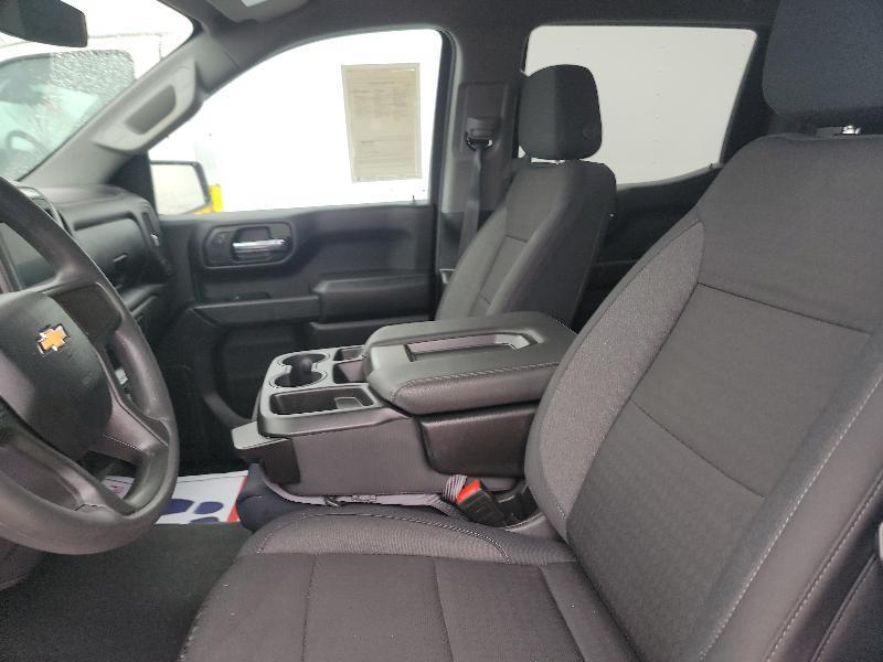 Chevrolet Silverado 1500 Custom Crew Cab 2WD 2024