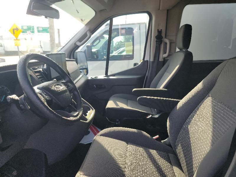 Ford Transit 350 Wagon Med. Roof XL w/Sliding Pass. 148-in. WB 2025