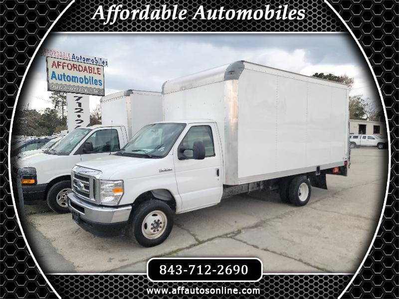 Ford Econoline E-350 Super Duty 2024