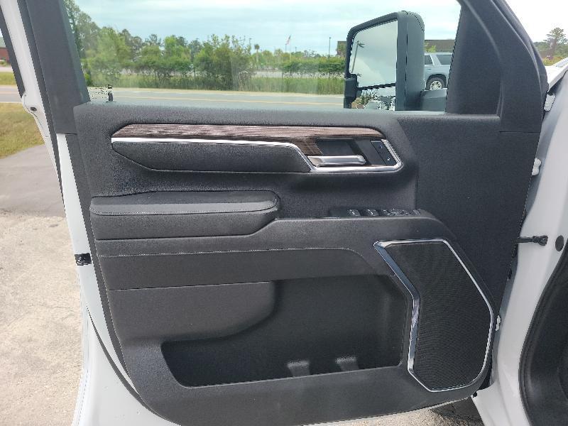 Chevrolet Silverado 2500HD LT Crew Cab Short Box 4WD 2024