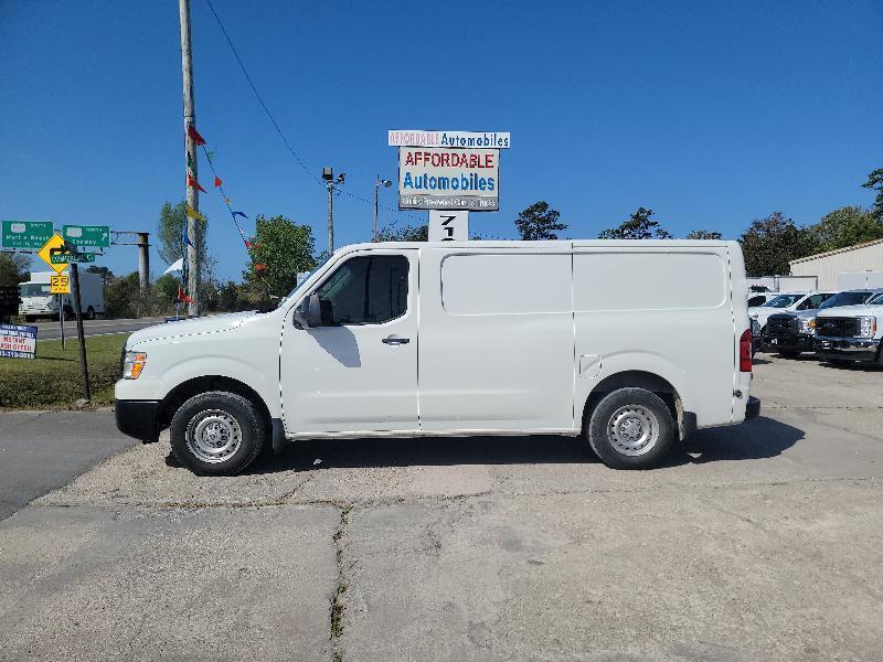 Nissan NV Cargo 2500 HD S V6 2021