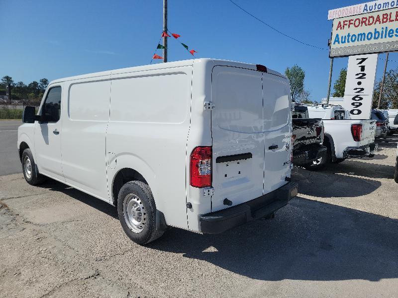 Nissan NV Cargo 2500 HD S V6 2021