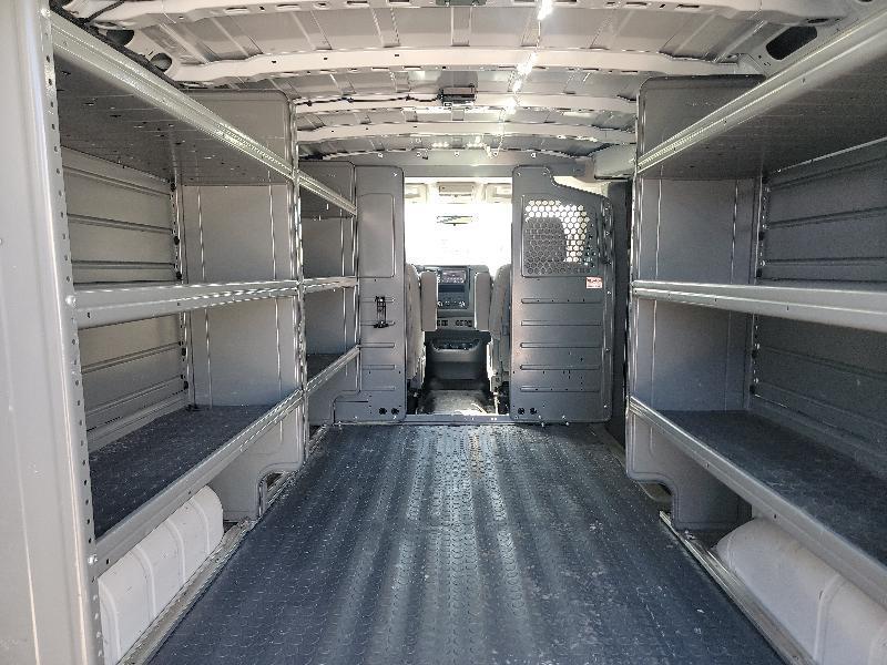 Nissan NV Cargo 2500 HD S V6 2021