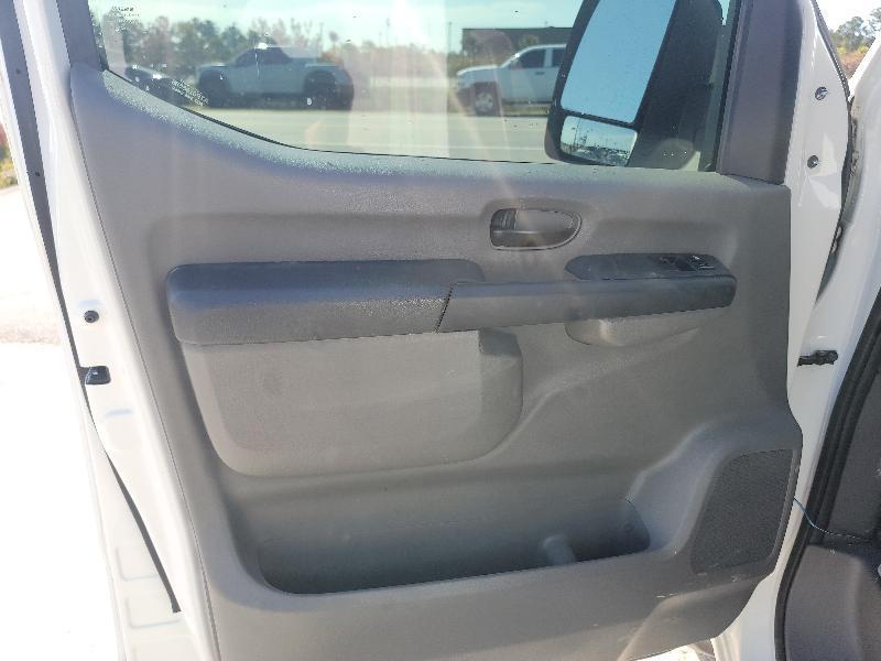 Nissan NV Cargo 2500 HD S V6 2021