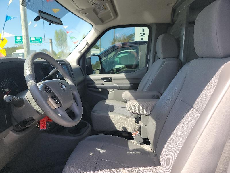 Nissan NV Cargo 2500 HD S V6 2021