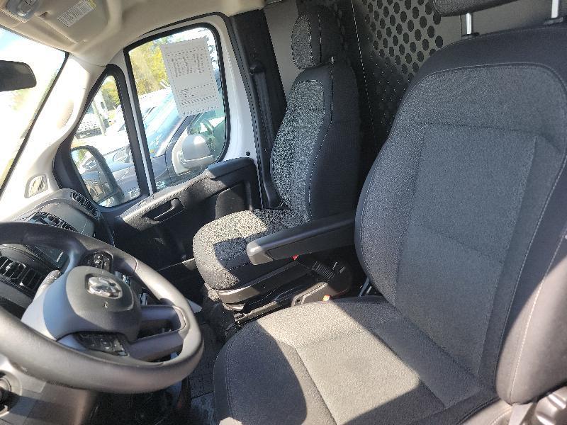 RAM Promaster 2500 Low Roof 2025