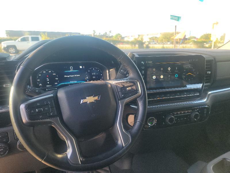 Chevrolet Silverado 1500 LT-L Crew Cab 4WD 2023