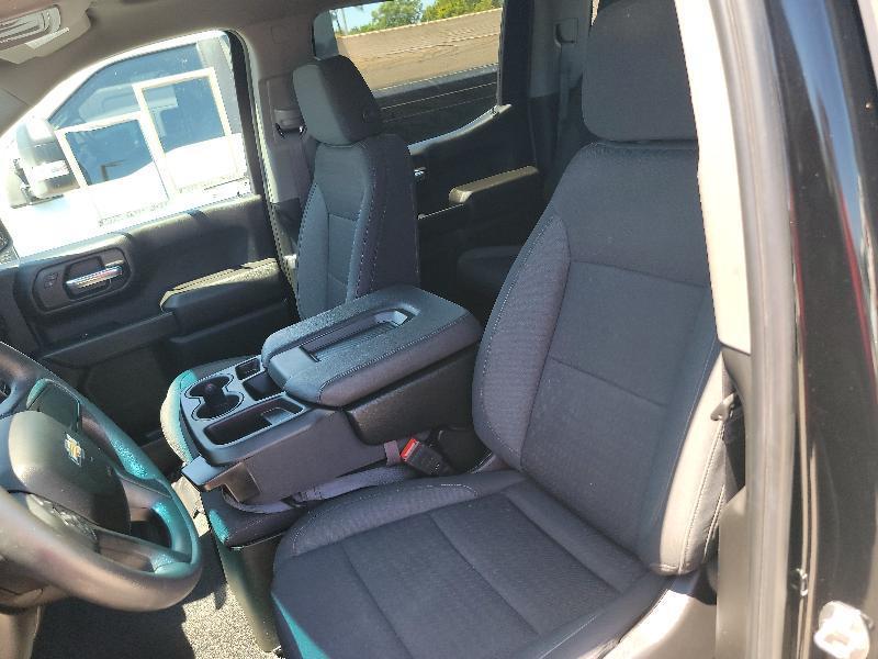 Chevrolet Silverado 1500 Custom Crew Cab 4WD 2024