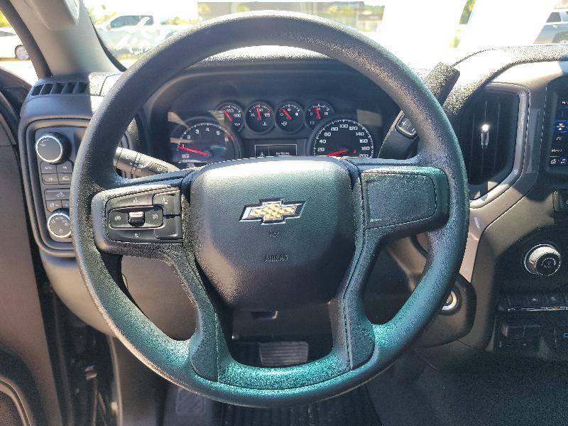 Chevrolet Silverado 1500 Custom Crew Cab 4WD 2024