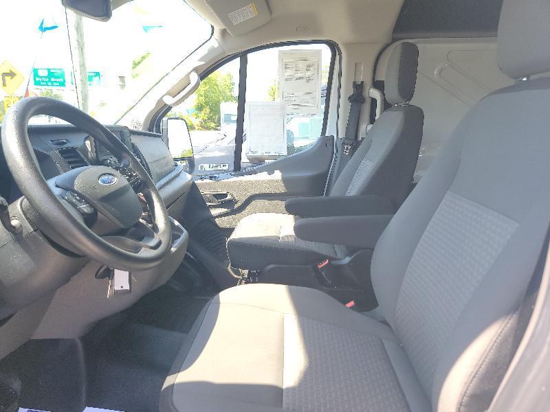 Ford Transit 350 Van Low Roof Sliding Pass. 130-in. WB 2024