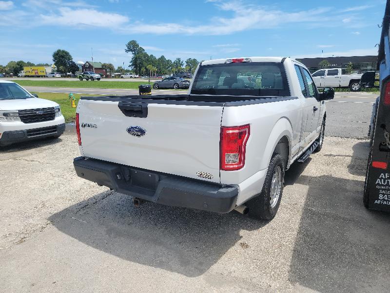 Ford F-150 XL SuperCab 6.5-ft. Bed 2WD 2017