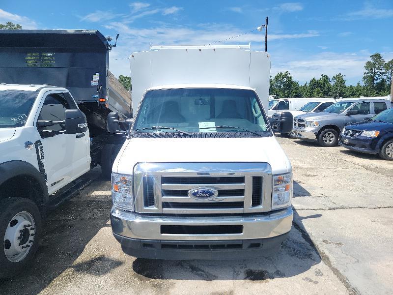 Ford Econoline E-350 Super Duty 2023
