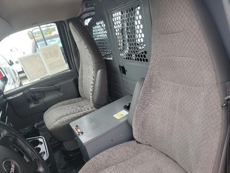 GMC Savana G2500 Cargo 2016