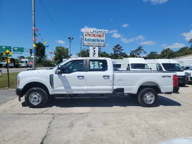Ford F-250 SD XL Crew Cab 4WD 2024
