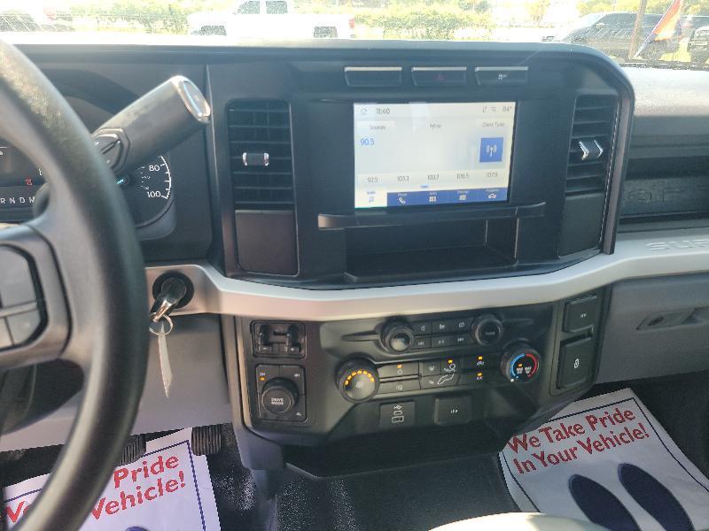 Ford F-250 SD XL Crew Cab 4WD 2024