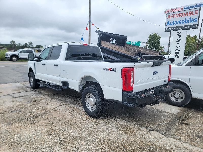 Ford F-250 SD XL Crew Cab 4WD 2024