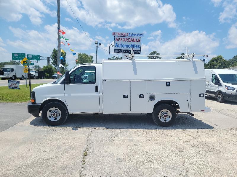 GMC Savana G3500 139 in. 2016