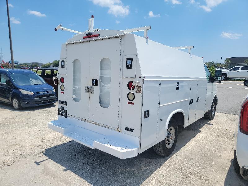 GMC Savana G3500 139 in. 2016