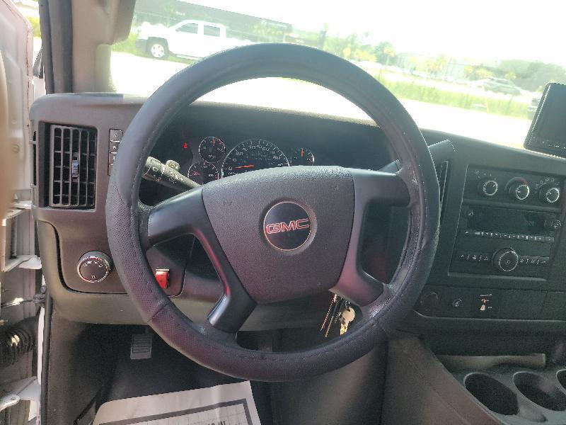 GMC Savana G3500 139 in. 2016