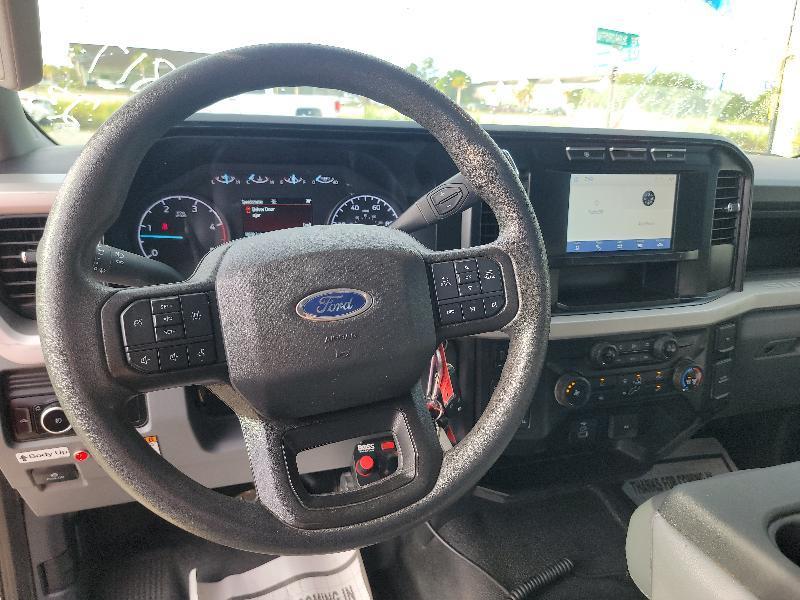 Ford F-550 Regular Cab DRW 4WD 2023