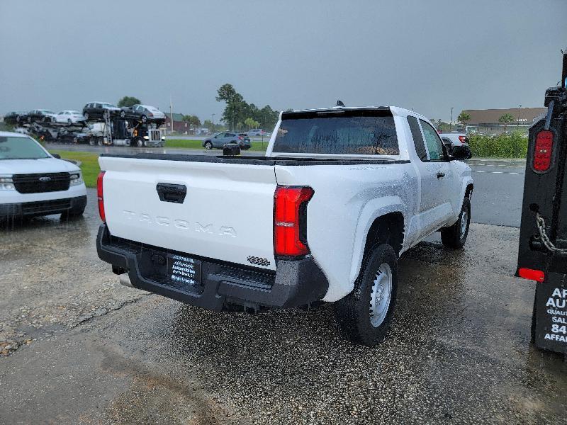 Toyota Tacoma SR5 Xtracab 2WD 2024