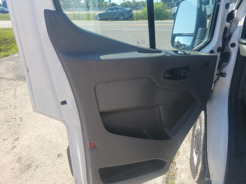 Ford Transit 250 Van High Roof w/Sliding Pass. 148-in. WB EL 2023