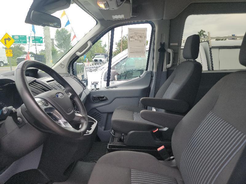 Ford Transit 150 Wagon Med. Roof XL w/Sliding Pass. 130-in. WB 2019