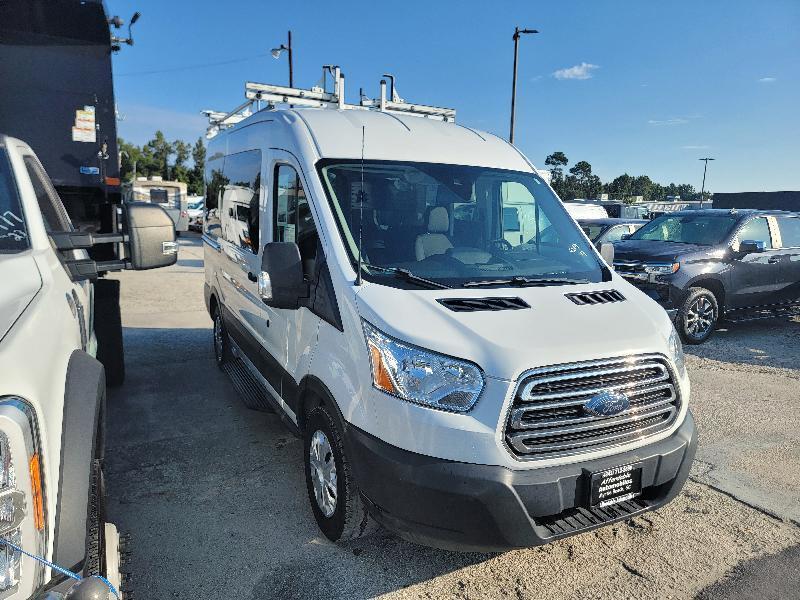Ford Transit 150 Wagon Med. Roof XL w/Sliding Pass. 130-in. WB 2019
