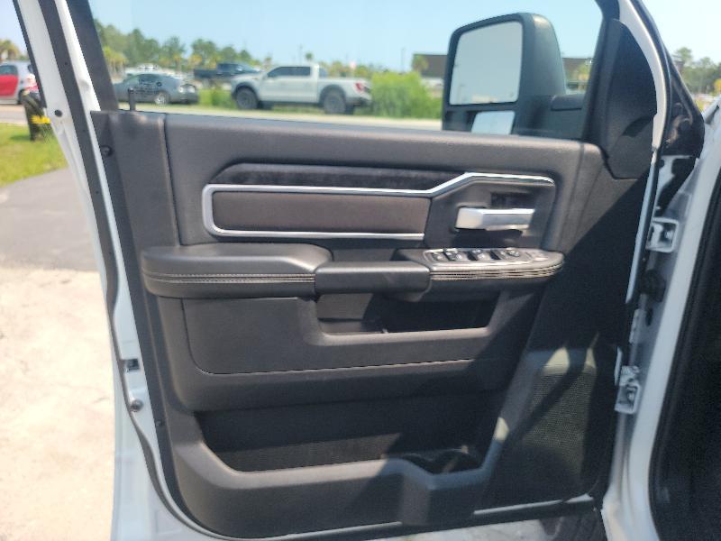 RAM 2500 Tradesman Crew Cab SWB 4WD 2024