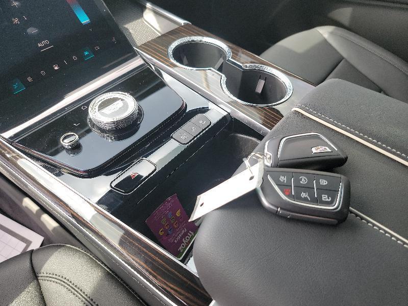 Cadillac Escalade Base 4WD 2026