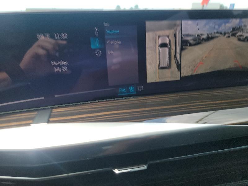 Cadillac Escalade Base 4WD 2026
