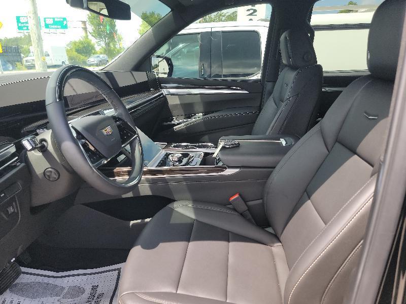 Cadillac Escalade Base 4WD 2026