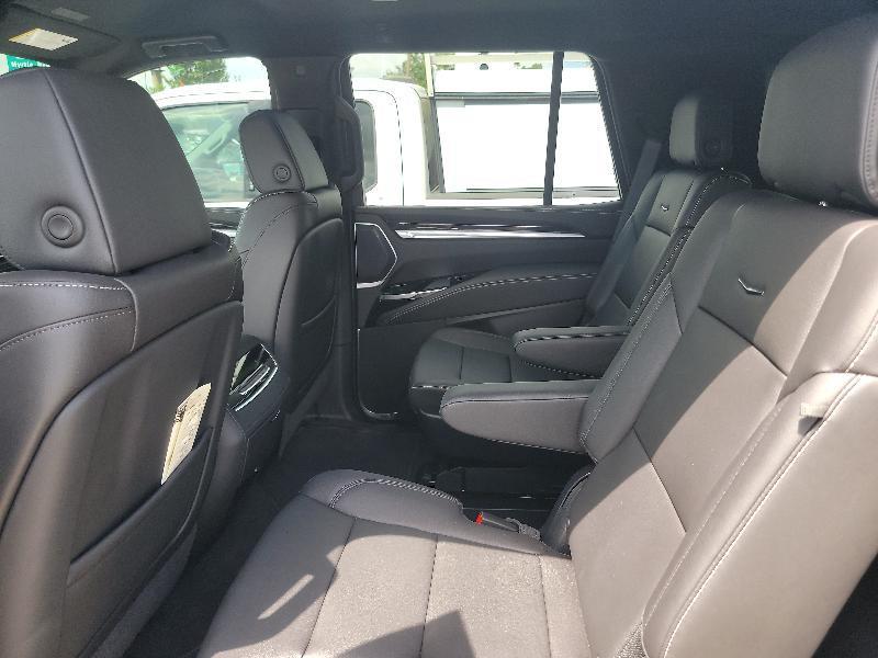 Cadillac Escalade Base 4WD 2026