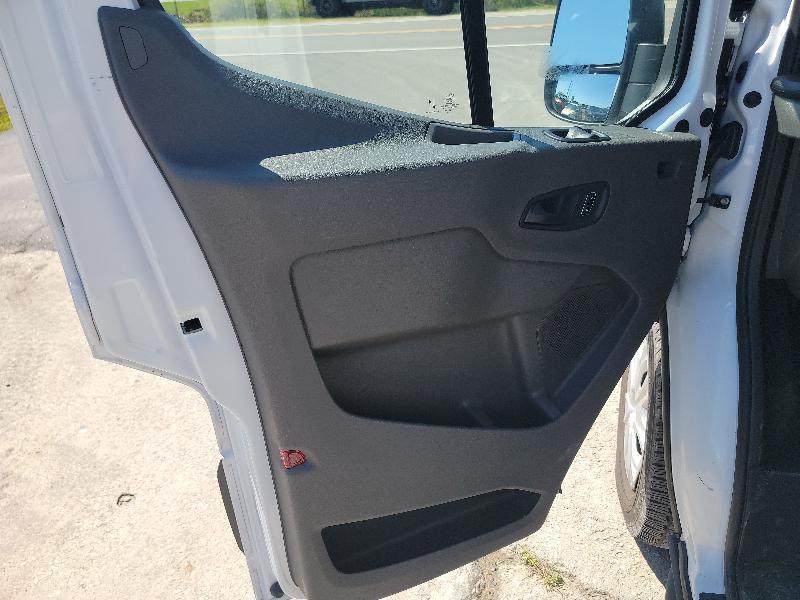 Ford Transit 350 Wagon Med. Roof XL w/Sliding Pass. 148-in. WB 2026
