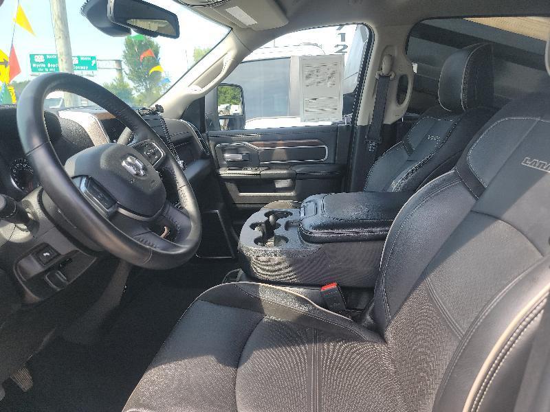 RAM 2500 Laramie Crew Cab SWB 4WD 2024