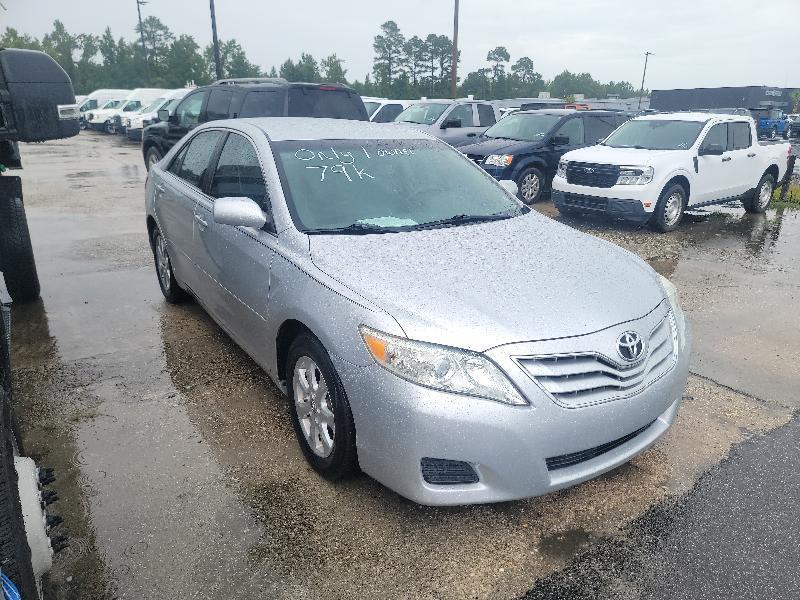 Toyota Camry Base 6-Spd AT 2011