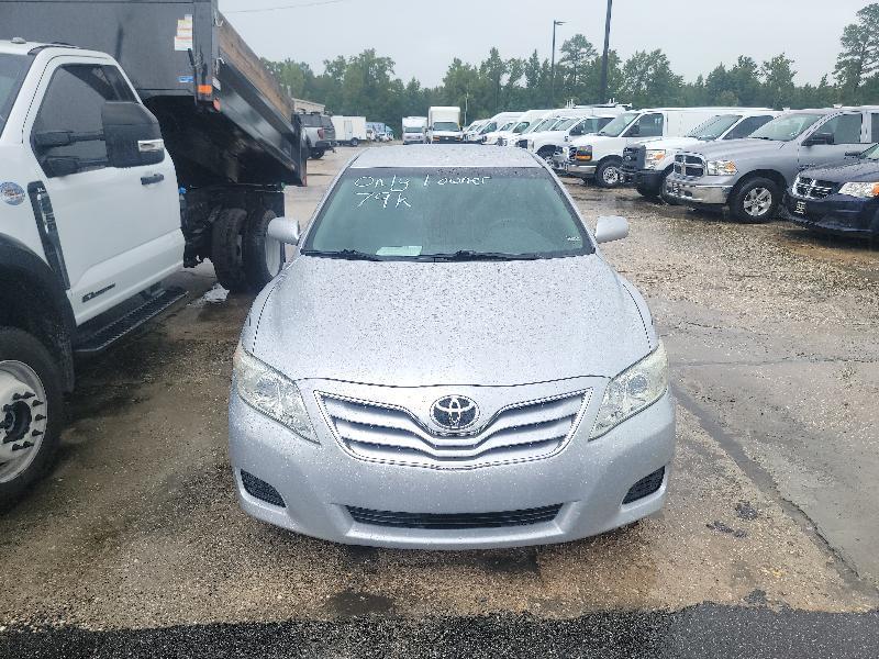 Toyota Camry Base 6-Spd AT 2011