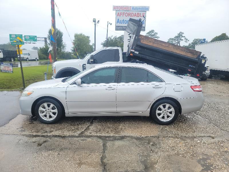 Toyota Camry Base 6-Spd AT 2011