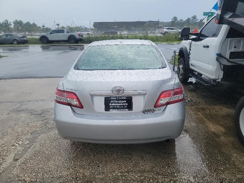 Toyota Camry Base 6-Spd AT 2011