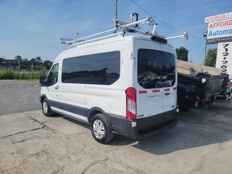 Ford Transit 150 Wagon Med. Roof XL w/Sliding Pass. 130-in. WB 2019