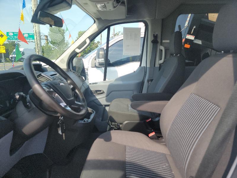 Ford Transit 150 Wagon Med. Roof XL w/Sliding Pass. 130-in. WB 2019
