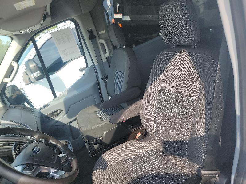 Ford Transit 150 Wagon Med. Roof XL w/Sliding Pass. 130-in. WB 2019